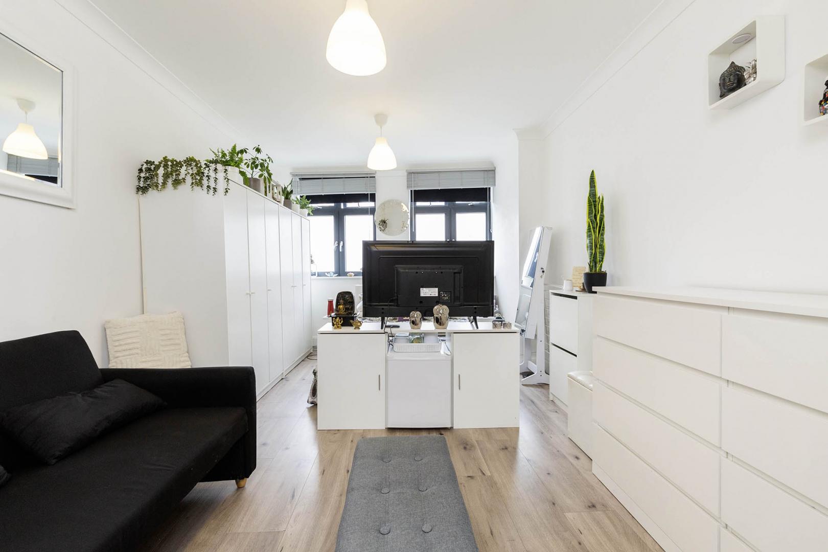 			Studio Apartment, 1 bath, 1 reception Apartment			 Burnley Road, Dollis Hill